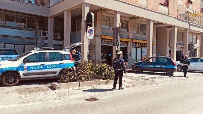 Fugge in Mercedes dal controllo della Polizia locale, scatta inseguimento a Fontivegge