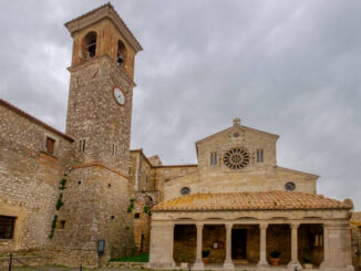 Lugnano in Teverina conferenza su religione, diritto e società. Concerto Stabat Mater