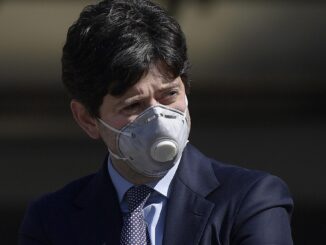 Covid, Speranza: 'green pass a 72 ore? Per ora resta così, poi valuteremo'