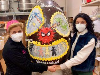 La cioccolateria di Norcia dona un uovo gigante al Serafico e non solo
