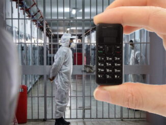 Scoperti cellulari nel carcere di Terni, nascosti portarotoli della carta igienica