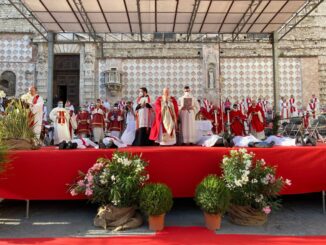 La Chiesa perugino-pievese accoglie 5 nuovi sacerdoti, Giubilo in piazza IV novembre