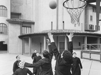 24 giugno inaugurazione a Trevi della mostra "Pepi Merisio. Gioco!"