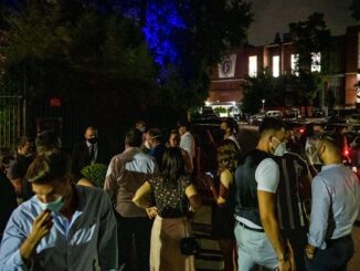 Discoteche e sale ballo, ipotesi, sì a clienti con certificazione verde, o green pass