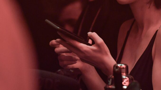 Revenge porn, condannato il ragazzo di 25 anni di Assisi che aveva diffamato la sua ex sui social