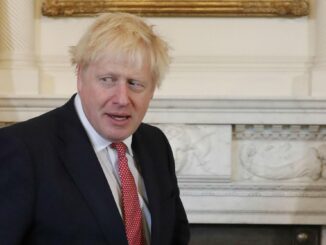 Governo Johnson perde pezzi: si dimettono ministri Finanze e Salute