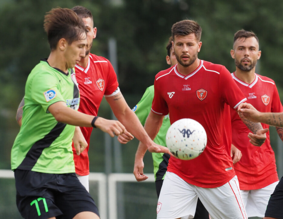 Calcio Perugia, sei gol al Montevarchi, provato pure il giovane Gyabuaa