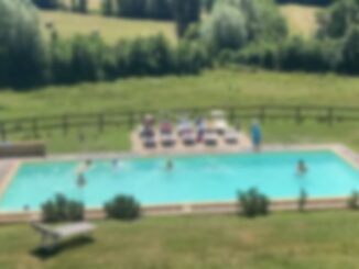 Tragedia a Città di Castello, muore bambino di 6 anni annegato in piscina