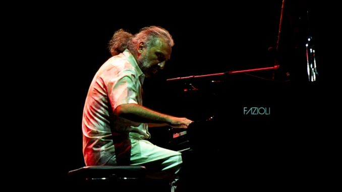 Stefano Bollani a Umbria Jazz ha ricordato Chick Corea, il genio che non c'è più