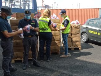 Gdf Ravenna blocca importazione palloni 2.100 contraffatti dalla Cina