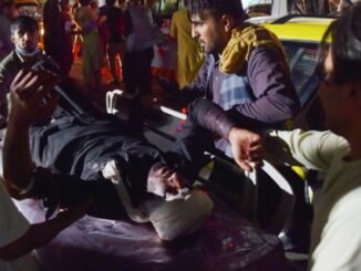 Due esplosioni all'aeroporto di Kabul, all'Abbey gate, tanti moti