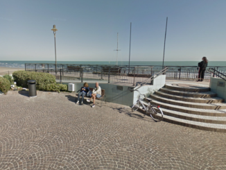 Quattro ragazzi perugini presi a calci e pugni a Riccione