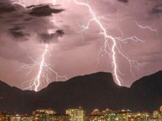 Previsioni del tempo, doppia perturbazione imminente, rischio temporali 