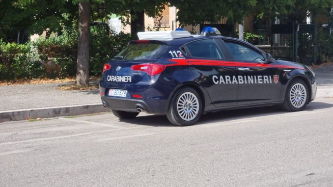 Rubano 2500 euro di merce in un centro commerciale a Bastia Umbra