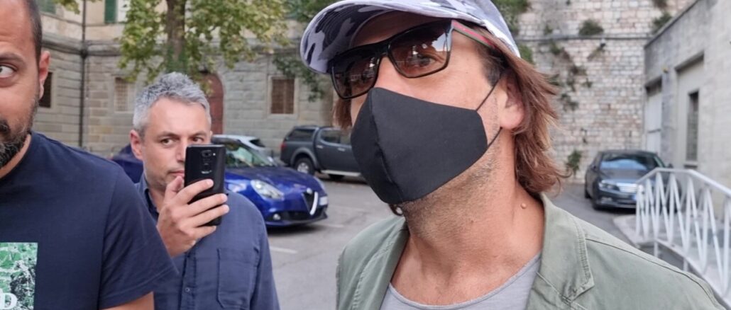 Pecorelli convocato dai Carabinieri, non risponde alle domande