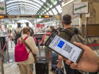 Un referendum per abolire il green pass, clicca e firma per cancellarlo