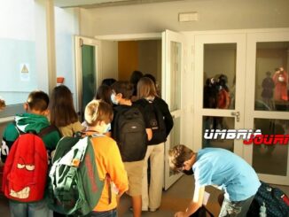 Alunni positivi al Covid in Umbria più che dimezzati, da 39 a 14