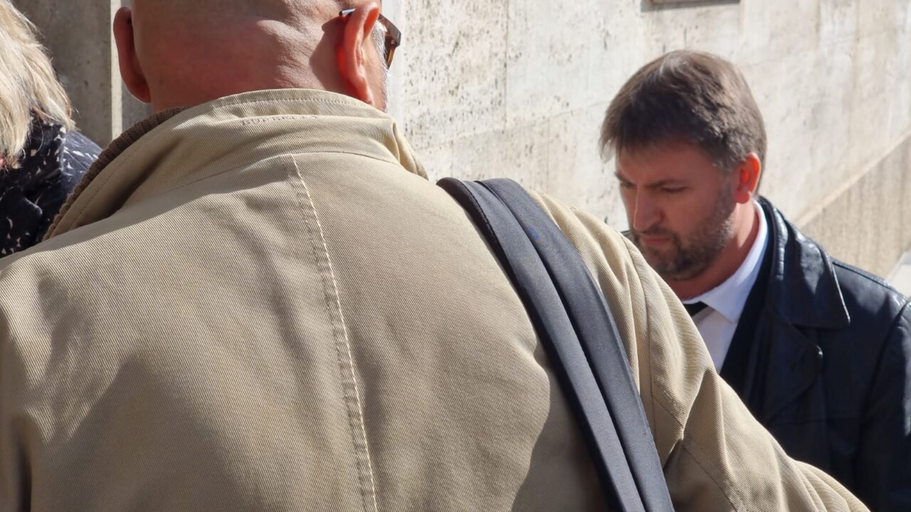 Omicidio bimbo, il padre in Procura per essere ascoltato dal pm