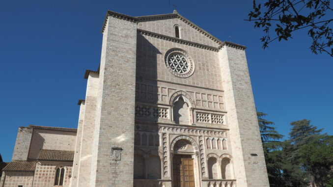 Lions club Ascanio della Corgna finanzia affreschi nella cappella di Sant'Andrea