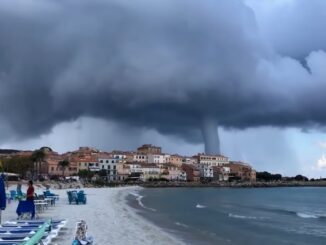 Impressionante tornado di trombe marine in Corsica il 2 ottobre 2021