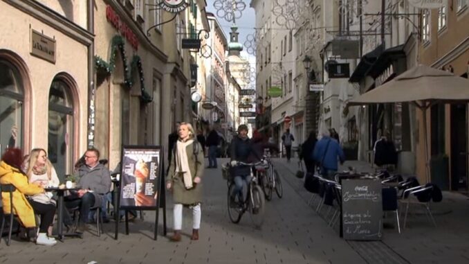 Austria, febbraio vaccino obbligatorio, ora vediamo se gli andiamo dietro eh
