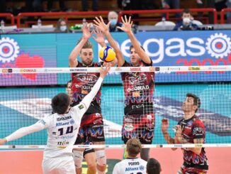 Ultimi allenamenti settimanali al PalaBarton per la Sir Safety Conad. La squadra sosterrà oggi pomeriggio l’allenamento tecnico