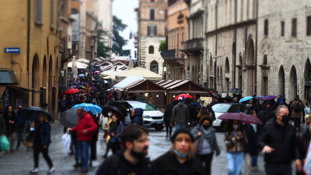 Inaugurata, sotto la pioggia, l'edizione 2021 della Fiera dei Morti di Perugia