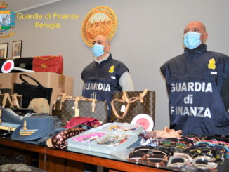 Rolex e Louis Vuitton contraffatti alla Fiera di San Florido a Città di Castello