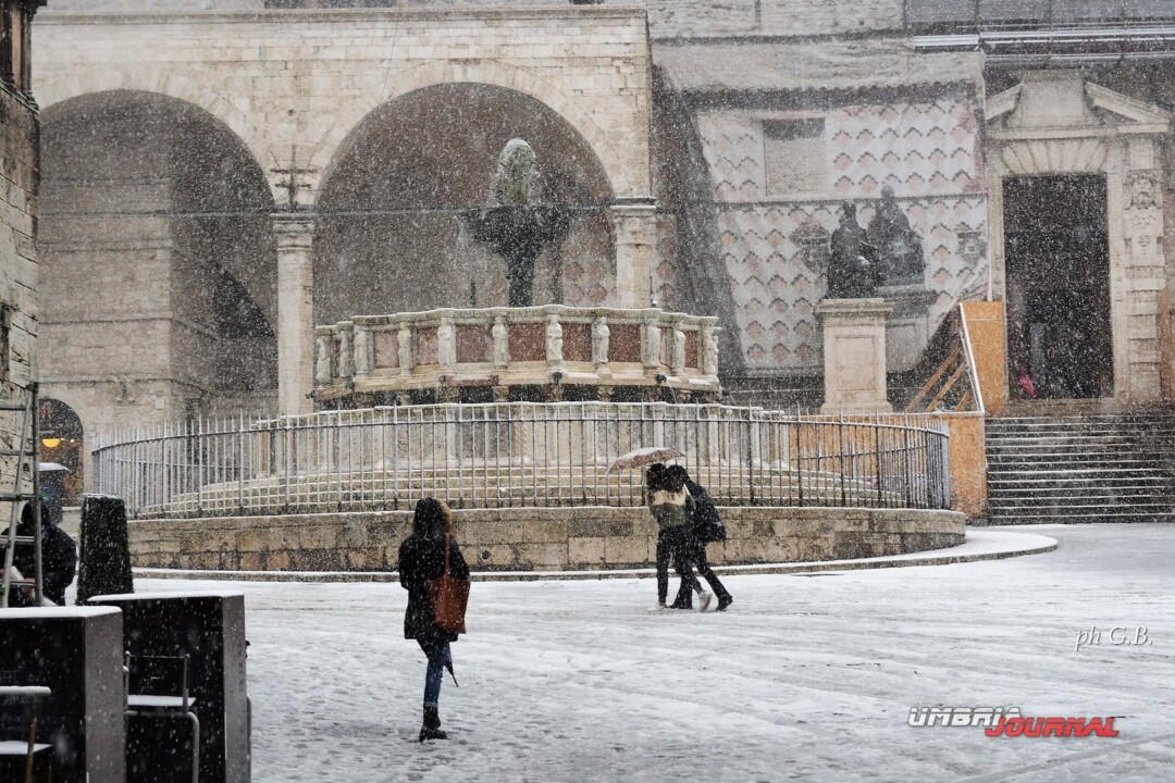 Nevica a Perugia, ecco i primi fiocchi di neve cadere nelle città umbre