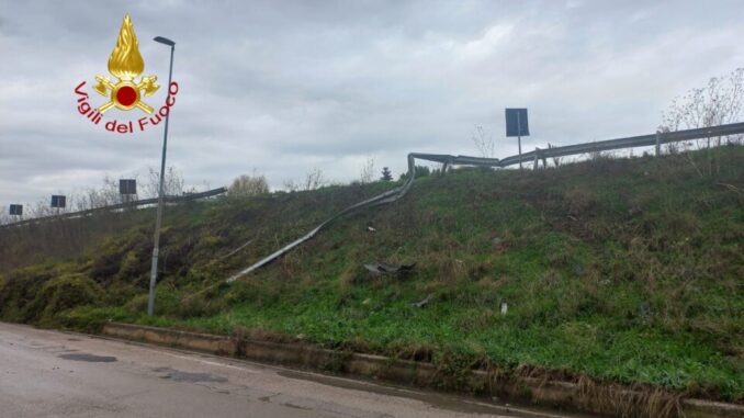 E45 in direzione Cesena, ripristino della barriera incidentata e della pavimentazione, traffico sempre consentito su una corsia