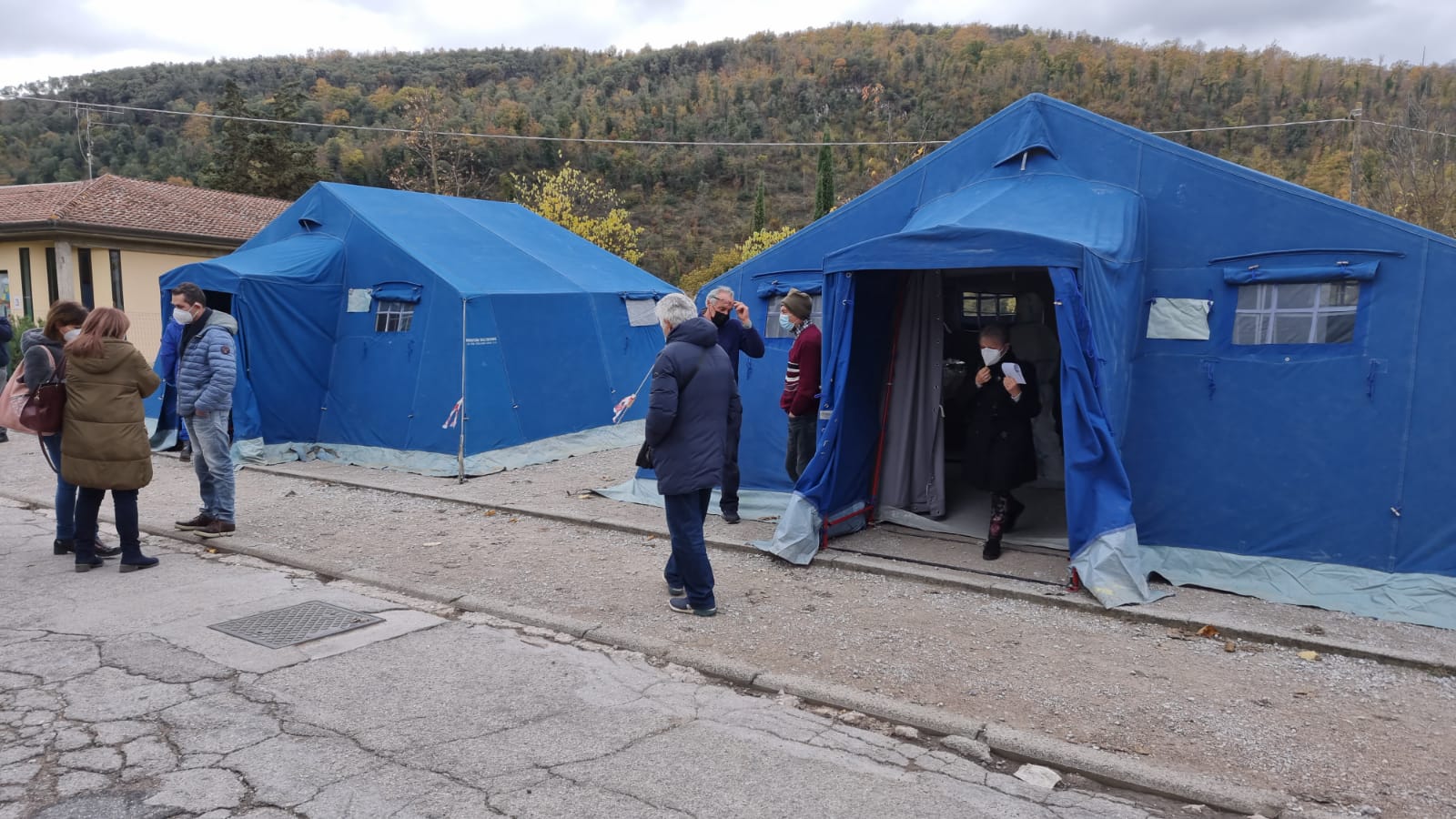 Casi covid scuola Cenerente, operativo team mobile per screening volontario