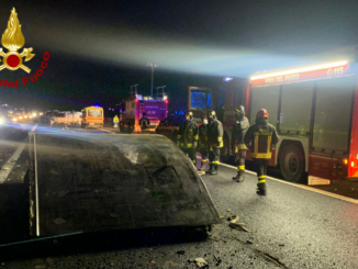 Incidente stradale in autostrada A1, coinvolti mezzo pesante e furgone. Due le persone rimaste ferite durante l'incidente