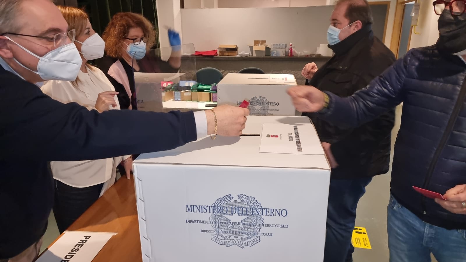 I giochi delle liste, ingorgo nel terzo polo Il Pd di Perugia ribolle