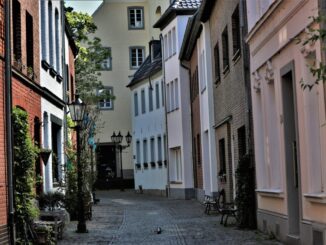 Covid: in Olanda inizia lockdown, solo il 35% olandesi lo appoggia 