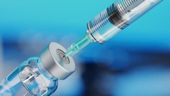 Covid: pochi anticorpi nella saliva dopo vaccino a mRna, studio italiano