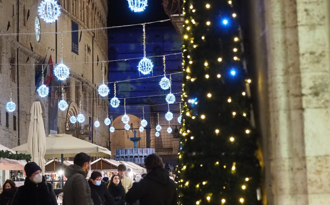 Green pass ridotto e obbligo mascherine, decreto Natale
