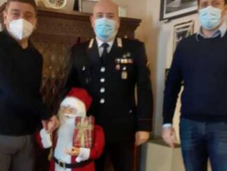 Denunciate studentesse per furto Babbo Natale a Narni