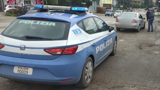 Perugia, Polizia di Stato ritira due patenti e sottopone a fermo un veicolo, nell’ambito dei controlli del territorio