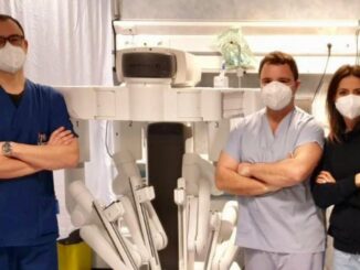 Chirurgia robotica ricostruttiva: intervento multidisciplinare al Santa Maria