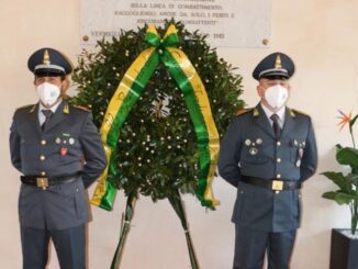 Terni, Guardia di Finanza, corona in memoria di Ferdinando Calabresi, per centenario dalla Medaglia di Bronzo al Valor Militare