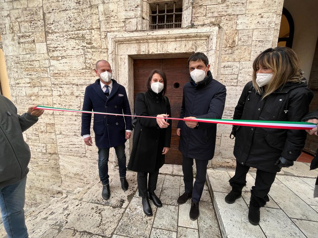 Art Bonus, inaugurata Porta Lignea di Palazzo dei Priori dopo il restauro
