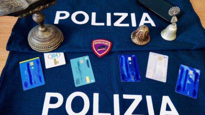 Utilizza carte di credito rubate, sorpreso ed arrestato