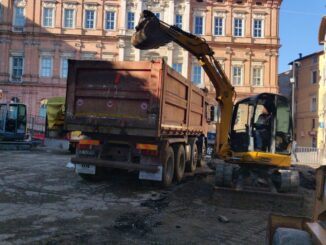 Perugia, piazzetta Puletti, iniziati i lavori di ripavimentazione, di fronte all’Università per stranieri e a poca distanza dall’Arco etrusco