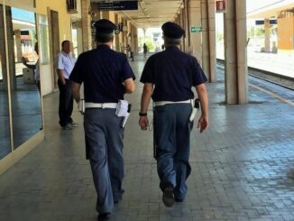 Malvivente ricercato arrestato dalla polizia di stato nella stazione di terni