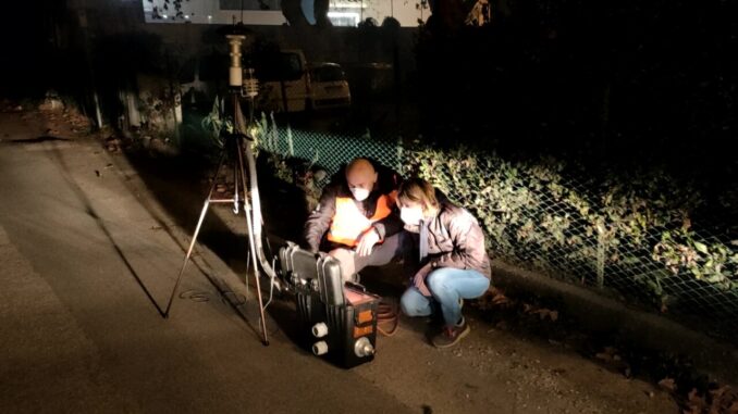 Incendio alla Ferrocart, fiamme divorano tonnellate di plastica, allarme diossina