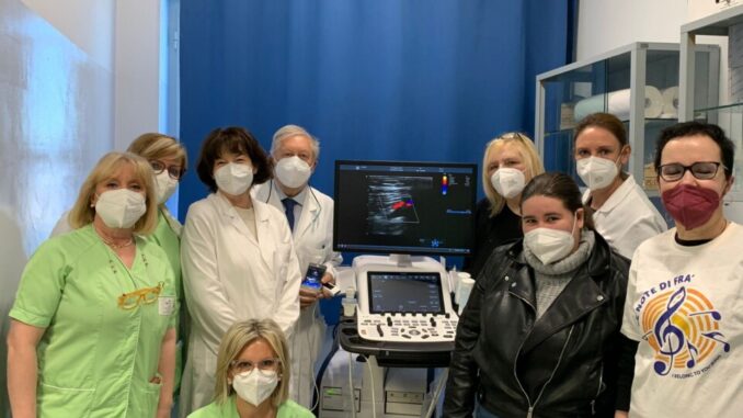 Orvieto, ennesima importante donazione dell'associazione Le note di Fra' consegnata ai sanitari di Cardiologia