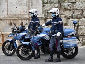 Positivo al covid-19 viola isolamento denunciato dalla Polizia