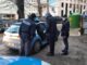Urla in casa a Fontivegge, un soggetto, ubriaco, schiaffeggia poliziotto