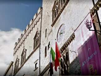 Percorso teatrale guidato nel centro storico di Perugia sabato 10 giugno dal titolo "Conosci Perugia?", alle ore 11