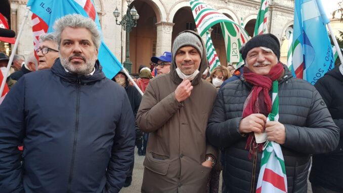 Manifestazione contro la guerra, presenti Sindaco Romizi e Giottoli, l'assessore allo sviluppo economico Gabriele Giottoli